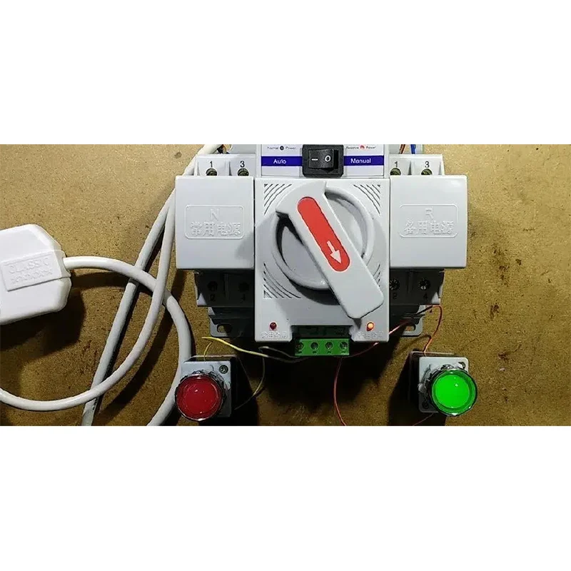100A motorizovaný solární automatický přepínací spínač